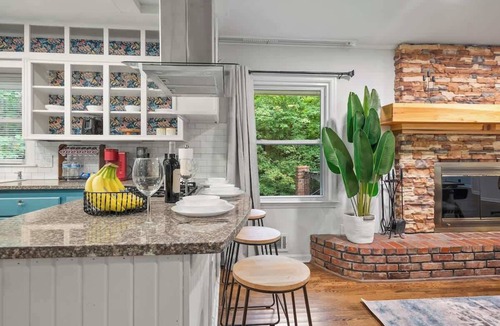 Atlanta House | The Grand Nest ATL | Tranquil Patio | 6BR KING