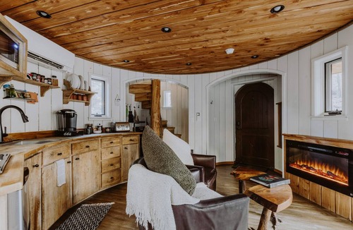 South Bloomingville Cabin | The Hemlock Treehouse | Hocking Hills