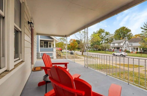 Clintonville House | The Ohio State of Mind - OSU-Themed 5BR Home in Clintonville
