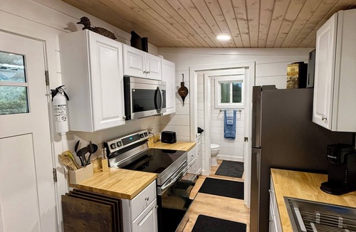Hayesville House | Tiny Tin Haven Mountain Views + Private Deck