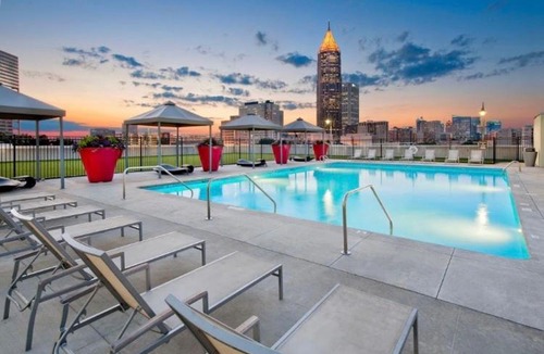 SoNo Apartment | Top floor cozy apartment in the heart of Atlanta