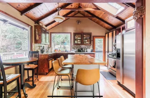 Los Gatos Cabin | Tranquil creek mountain cabin in Los Gatos perfect for a getaway