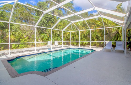 Riverview Estates House | Tranquil private pool home near Siesta Key Beach