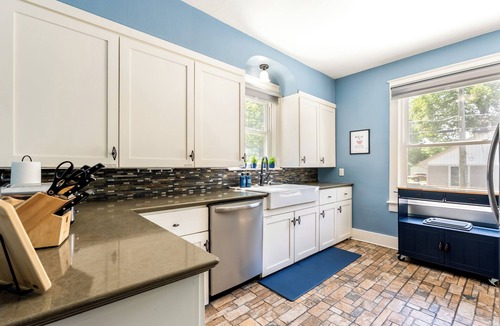 Winona Lake House | Ultimate Family Reunion 7BR Home With Fenced Yard & Walk to Grace, Lake & Shops