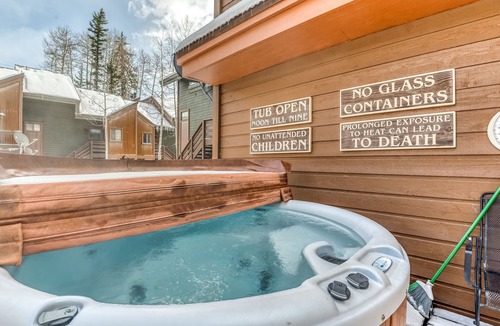 Purgatory Condo | Updated, mountain condo w/a balcony & shared hot tub - close to resort