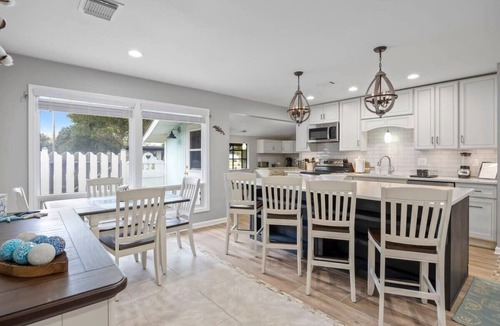Cocoa Isles House | Updated Waterfront Pool Home with Putting Green