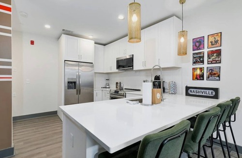 Rolling Mill Hill Condo | Upscale 4th-floor condo near top attractions with fast WiFi & rooftop lounge