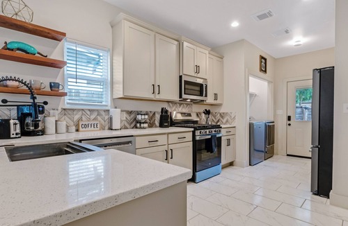 Government Hill House | Urban Oasis 5 Min to Pearl Downtn & River Walk~