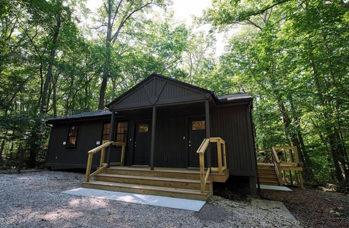 Cuyahoga Falls Cabin | Valley Overlook - Cozy Cabin near Blossom Music Center, 1BR - Peninsula, Ohio