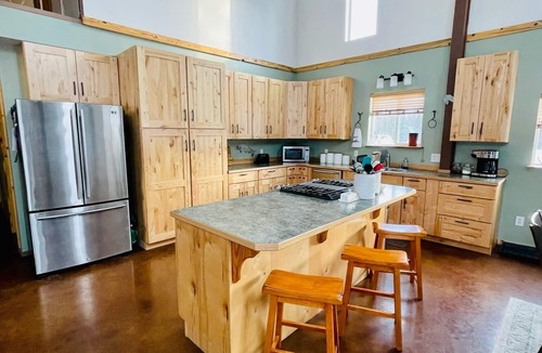 Sterling House | Valley View Retreat - Spacious, beautiful home near river - perfect for families