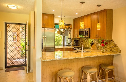 Wailea Condo | Wailea Ekahi Ocean Studio: Couples Retreat, Just 300 Feet To Keawakapu Beach