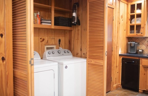 Cherokee County House | *Waterfront* charming cabin w/private boat dock