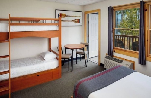 Schroon Lake Hotel | Waterfront Escape | Mini Golf & Marina | 0.5mi to Town Beach | 4 Units