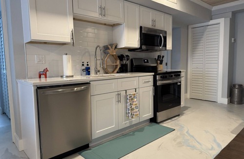 Matlacha Apartment | Waterfront Luxury in Matlacha. Renovated, 2 bed/1 bath - incredible location!