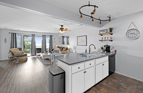Kimberling City Apartment | Waterfront Pool! Near SDC - Step-free Access!