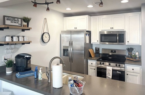 Kimberling City Apartment | Waterfront Pool! Near SDC - Step-free Access!