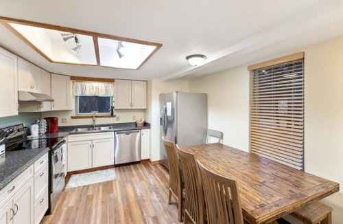Questa Woods House | Woodland Retreat - Forested Home Outside City Limits Sleeps 7