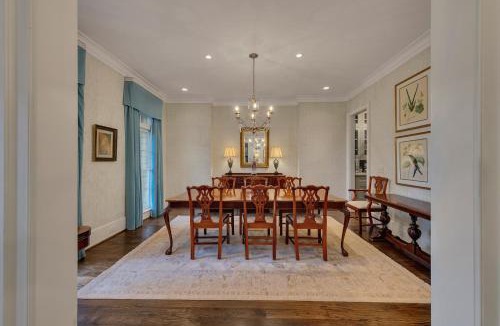 Chastain Park House | World Cup estate w pool & fire pit