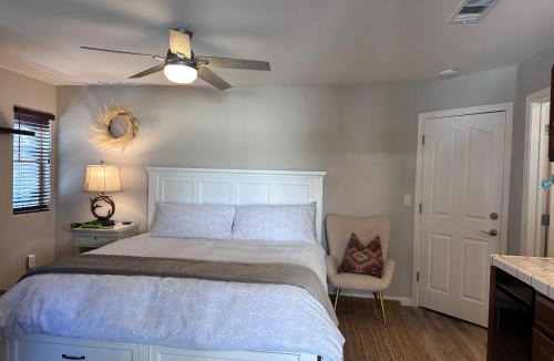 Yosemite West Apartment | YoBee! Welcome Breakfast and Park Reservations Included! Heart of Yosemite - Homey Studios and Apartments - AC-WiFi-EV