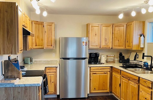 Northeast Anchorage Condo | Your Alaskan Getaway - 2 Bedroom 1 bath close to everything!