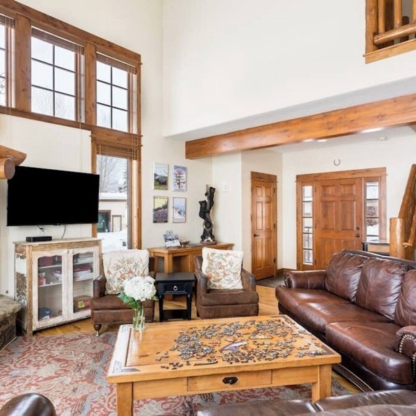 Elegant, walk-to-gondola home w/private hot tub, fireplace & shared pool/gym