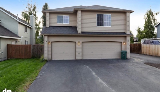 2 Bedroom 2 Bathroom Home Near Anchorage Golf Course and Zoo