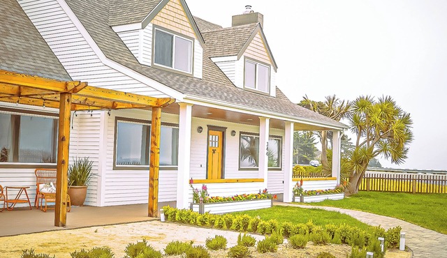 2 Ocean view Houses in 1: Scopa 5BD + Seasong 2BD*