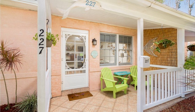 227 Cocoa Beach Stay Cottages - Pet Friendly, downtown, walk to the beach!
