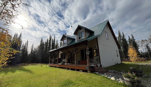 3-bedroom 2 1/2 Bath house Delta Junction close to Clearwater Campground