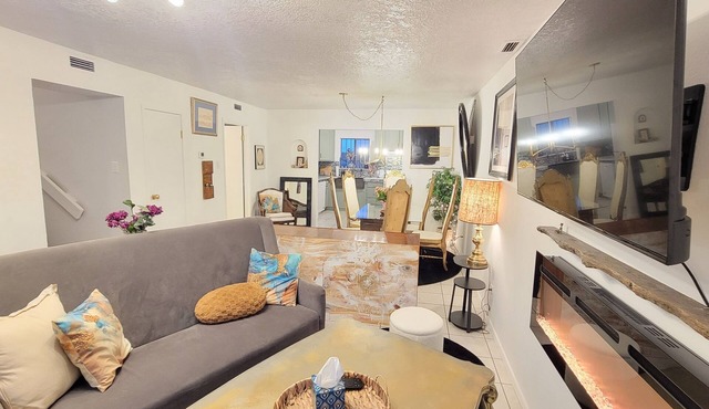 3-bedroom/2 bath fully designer-remodeled house in central Albuquerque, by UNM