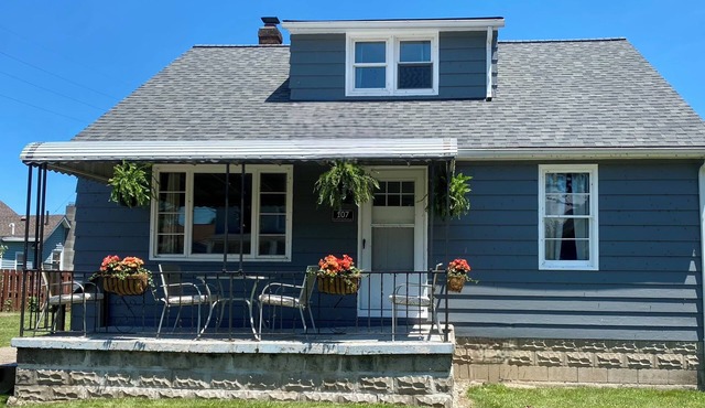 3-bedroom house across the street from marina and beach, close to boat launch.