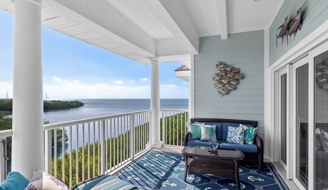 3-bedroom ocean view condo in delightful Key West with WiFi, AC