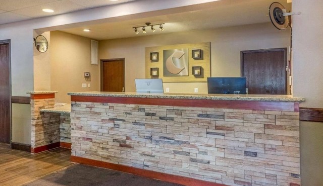 3 Family-Friendly Rooms Near Downtown Attractions + Airport Convenience