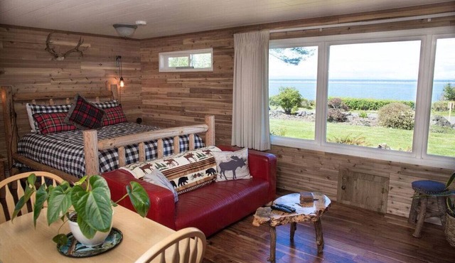 3-Rustic Cabin · 3-NW Rustic Cabin on the water-Beach-full kitchen