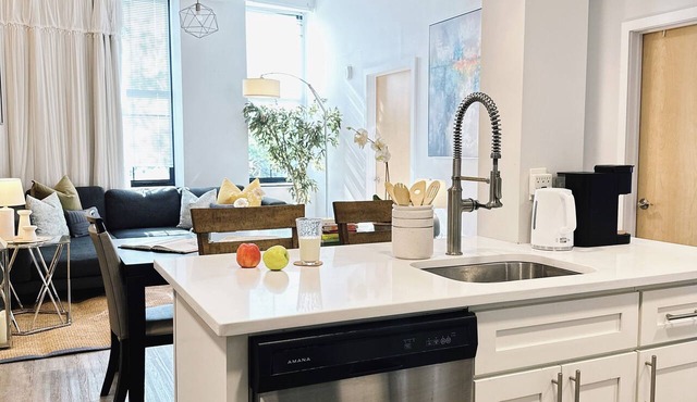 3BR Downtown Providence Family Home, Walk to Riverwalk