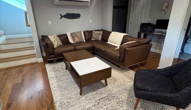 3BR Townhome Near Gillette Stadium, Deck, Grill & Parking