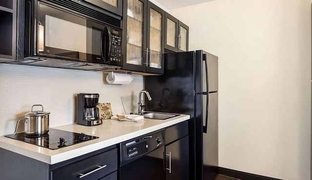 4 Units | Modern Kitchen Suites Near Morristown with Quick NYC Access