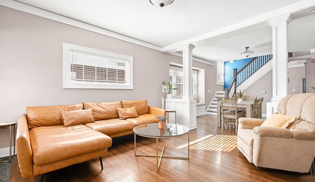 Adorable Broad Ripple Duplex!