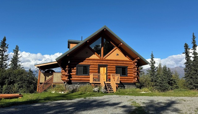 Alaskan Lodge with Hot Tub