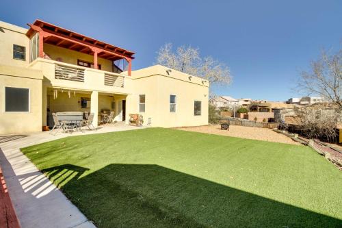 Albuquerque Home w/Spacious Yard & Fire Pit!
