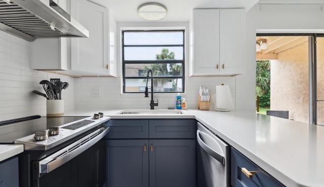 Amazing 2 Bedroom Townhouse near beach
