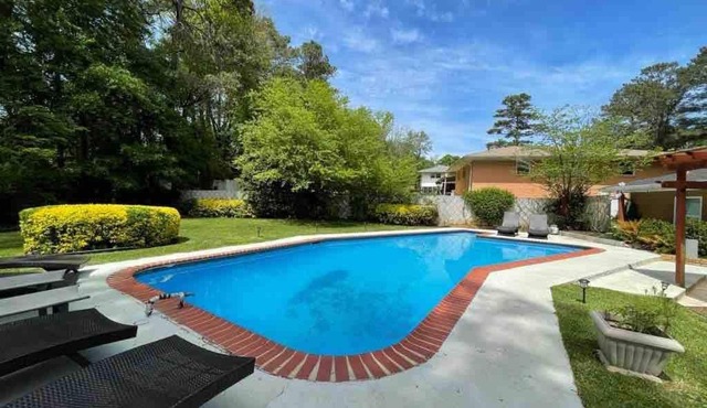 Atlanta Private Pool Retreat 5BR Home Sleeps 14
