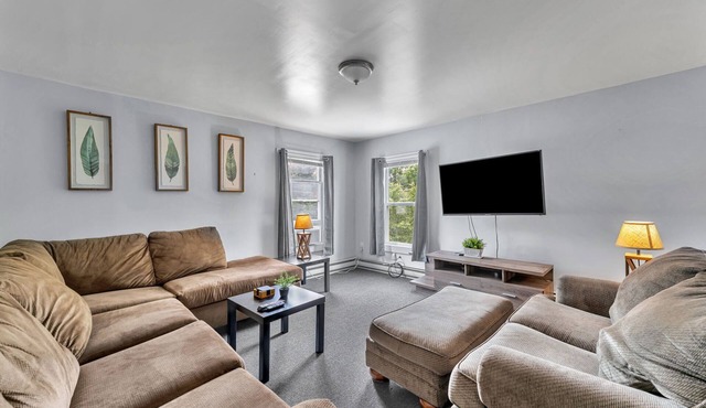Babe Ruth Apt 2 - All Star Baseball Rentals