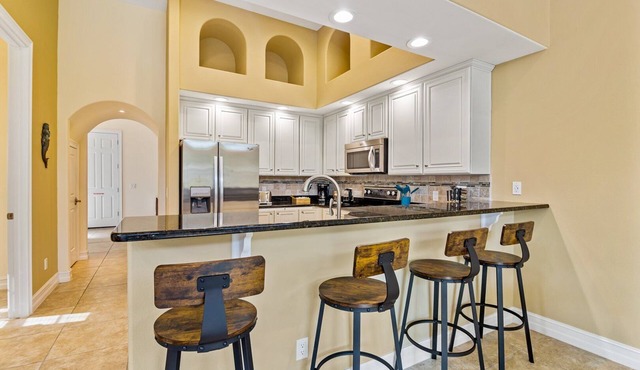 Beach Breezes & Backyard Bliss — Hot Tub, Fire Pit, Shuffleboard & BBQ Fun! 🏖️