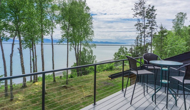 Beachfront property! 2 Bed/2 Bath and no added cleaning fees