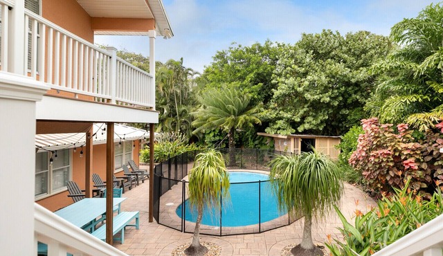 Beachside OASIS - Private Pool - Steps to private beach & restaurants