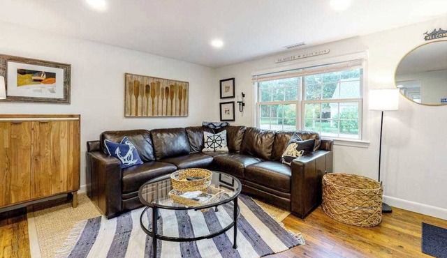 Beachside retreat with grill - near Main Street & 300 yards to Surf Drive shore