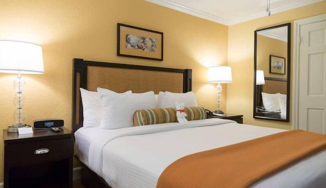Beachside Stay | 3 Units w/Balcony, Pool & Free Parking & Beach Access