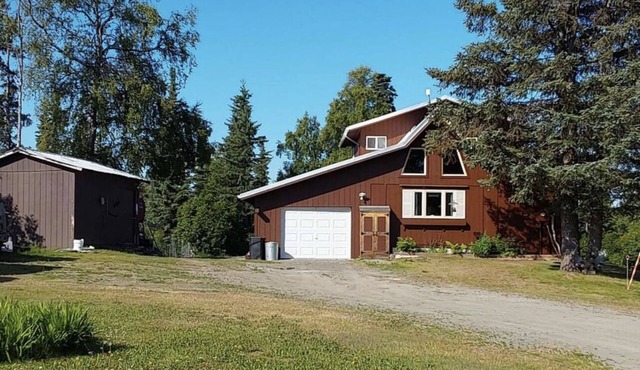 Beautiful 3 story home close to dip netting and spectacular fishing
