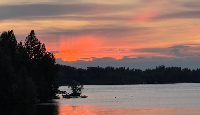 Big Lake Escape - waterfront cabin perfect for a cozy getaway